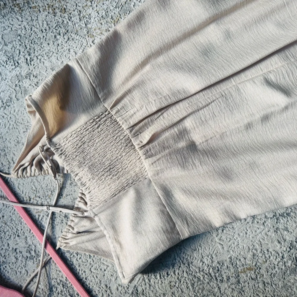 NWOT- Elegant Beige Spaghetti Strap Dress. Key hole middle. - Picture 8 of 11